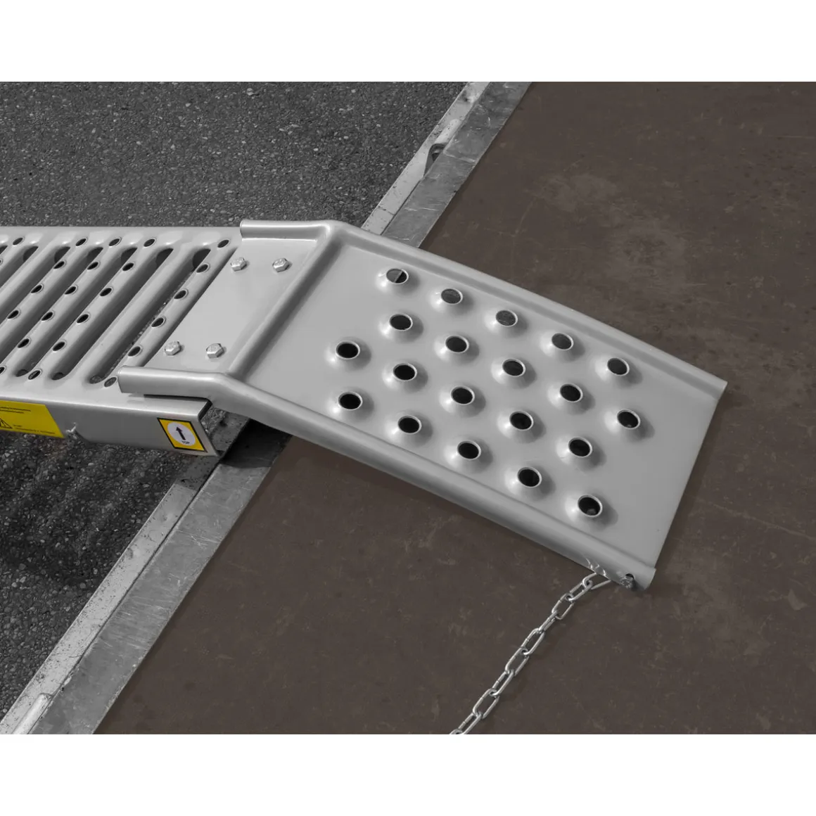 APA 10607 Auffahrrampe klappbar