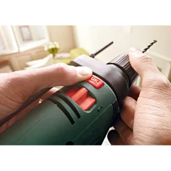 Bosch Schlagbohrmaschine UniversalImpact 700