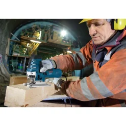 Bosch Professional Stichsäge GST 150 CE