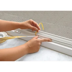 D-Profildichtung selbstklebend braun 6m 9x6 mm