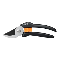 Fiskars Gartenschere Solid P121 Bypass