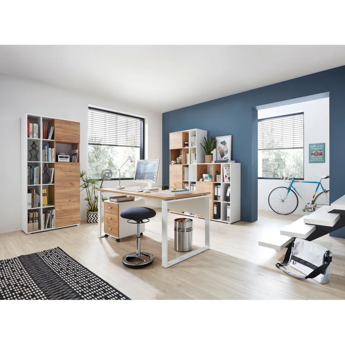 Schreibtisch Lionel mit Metallkufen 158 x 75 x 79 cm weiß/Navarra-Eiche-Nachbildung