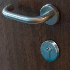 SplenDoor Premium-Haustür Passivedoor Uppsala energiesparend nussbaum 110 x 210 cm rechts