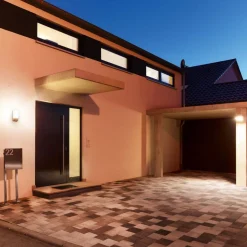 Steinel Sensoraußenleuchte L 1 S weiß mit Hausnummer