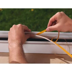 Tesa moll Schaumstoff-Dichtung 6 m 9 x 6 mm