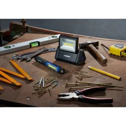 Varta LED-Taschenlampe Work Flex Area Light mit Batterien schwarz